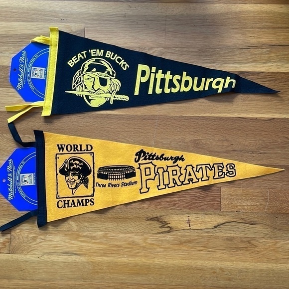 MLB Other - Pittsburgh Pirates Baseball Pennant / Banner MLB
